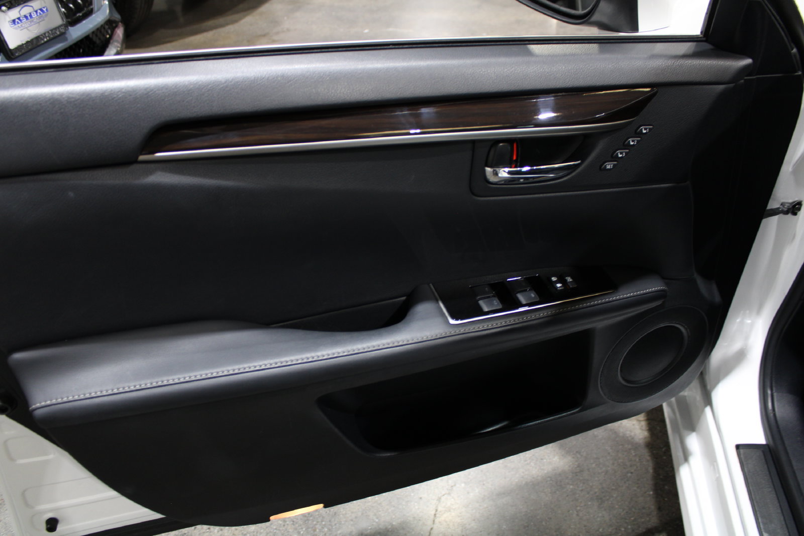 Used 2018 Lexus ES 300h w/ Navigation Package FWD image 22