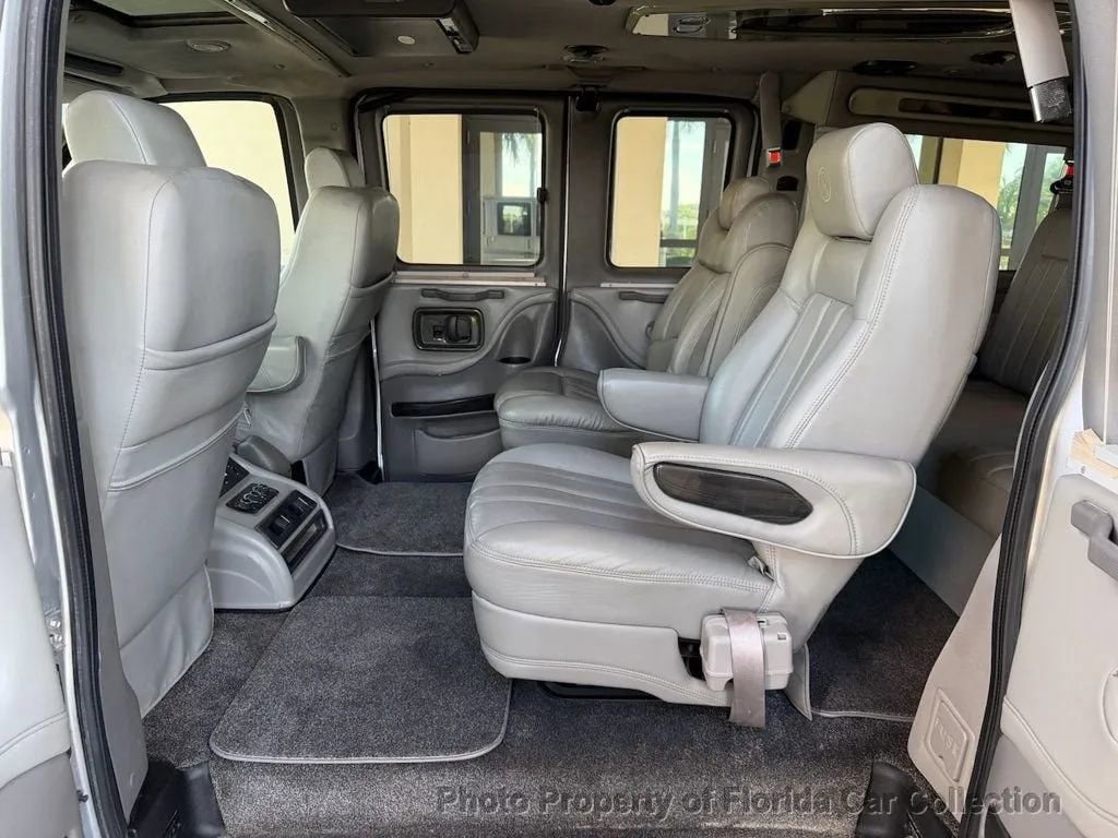 Used 2013 GMC Savana 1500 image 31