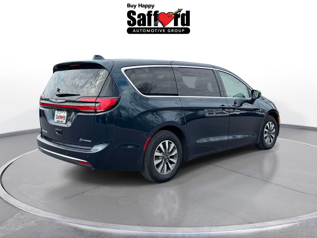 Used 2022 Chrysler Pacifica Touring-L FWD image 9