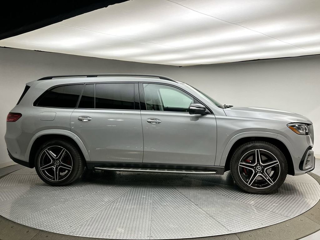 Used 2024 Mercedes-Benz GLS 450 4MATIC image 14