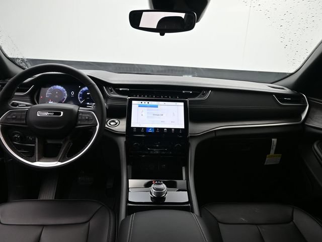 New 2024 Jeep Grand Cherokee L Limited RWD image 10