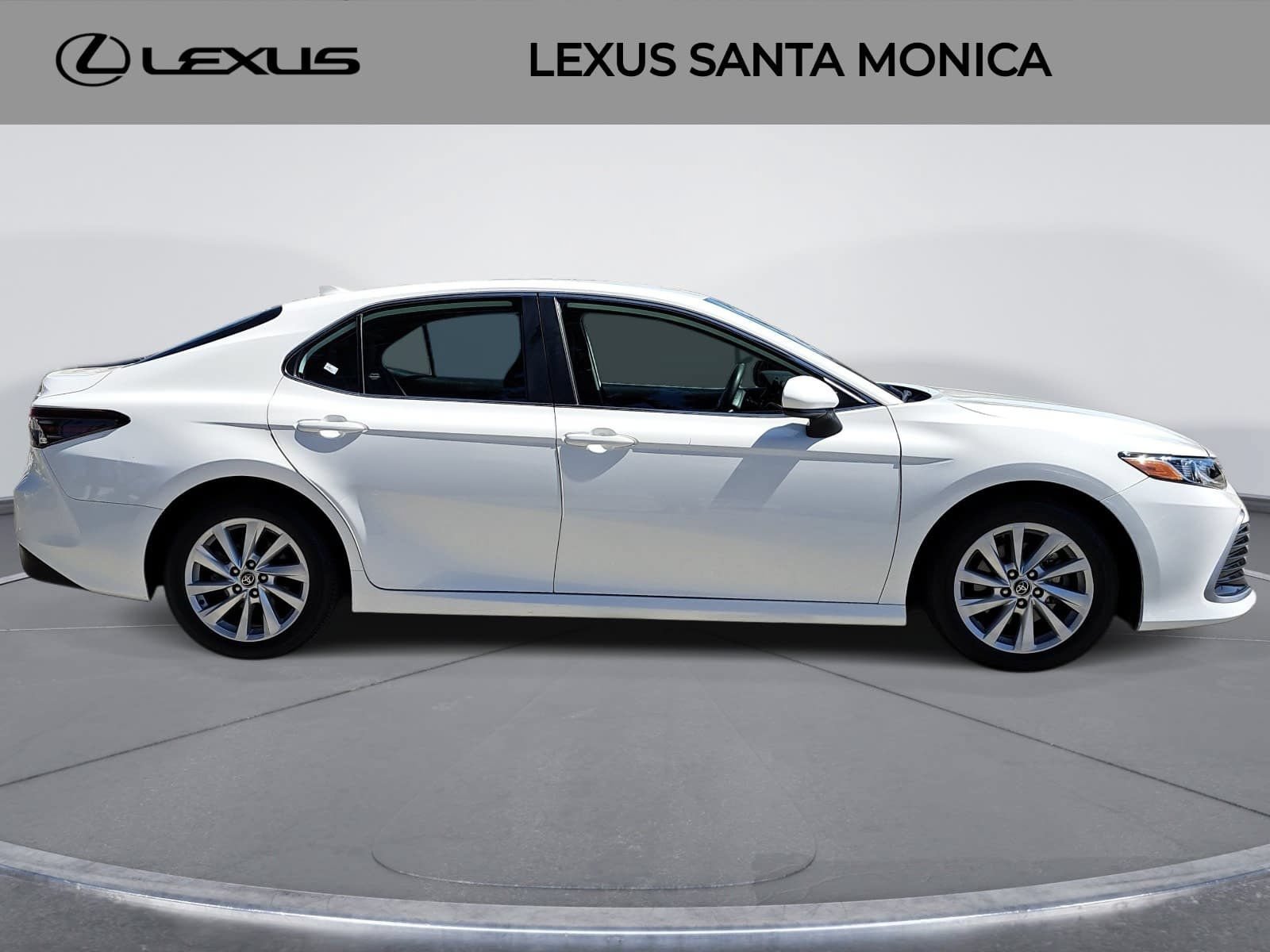 Used 2023 Toyota Camry LE FWD image 4