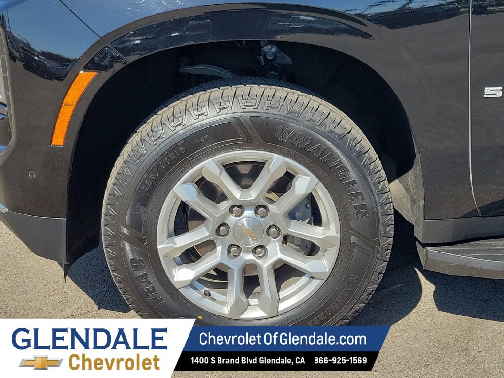 Certified 2025 Chevrolet Suburban LT AWD/4WD image 18