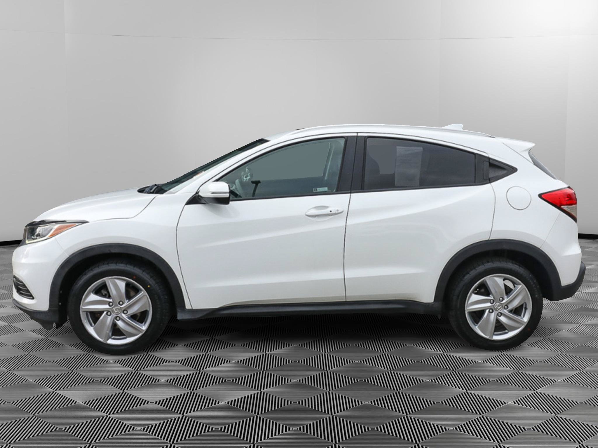 Used 2019 Honda HR-V EX image 3