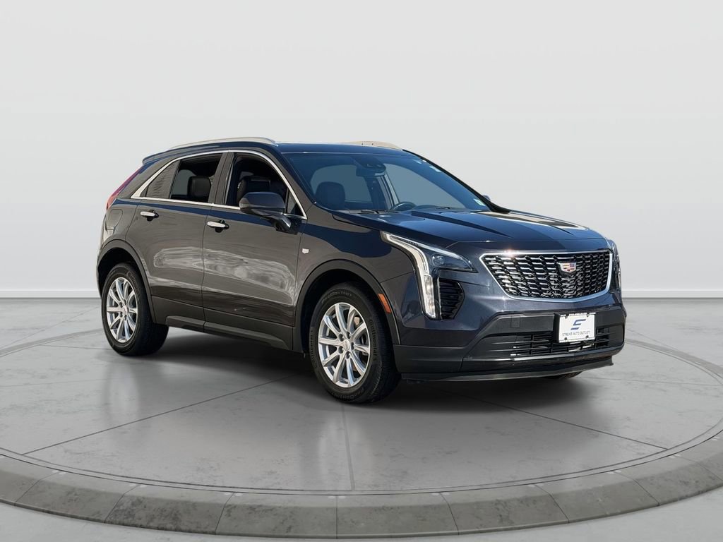Used 2023 Cadillac XT4 Luxury w/ Cold Weather Package AWD/4WD image 1