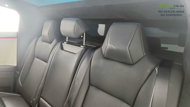 Used 2024 Tesla Cybertruck AWD Crew Cab image 28
