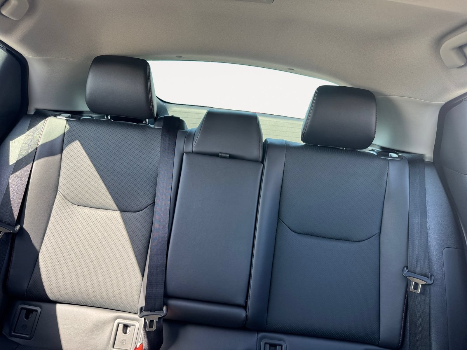 New 2026 Toyota Prius Plug-In Hybrid FWD image 13