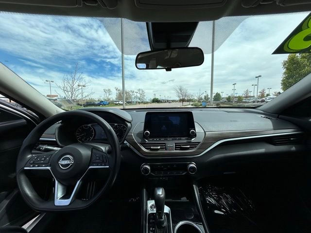 Used 2023 Nissan Altima 2.5 SV FWD image 10