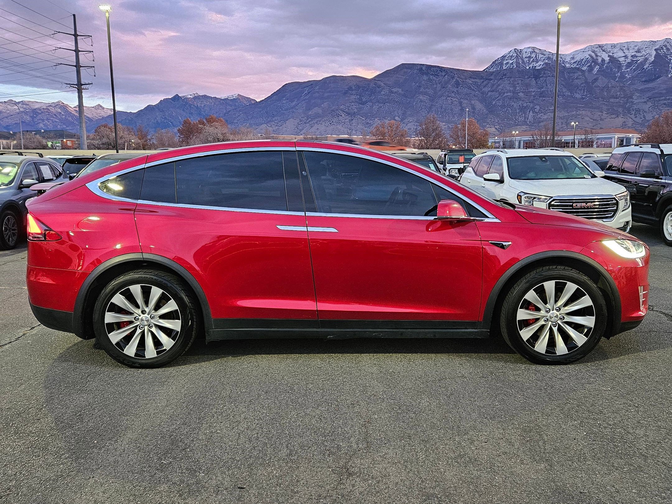 Used 2020 Tesla Model X Performance image 2