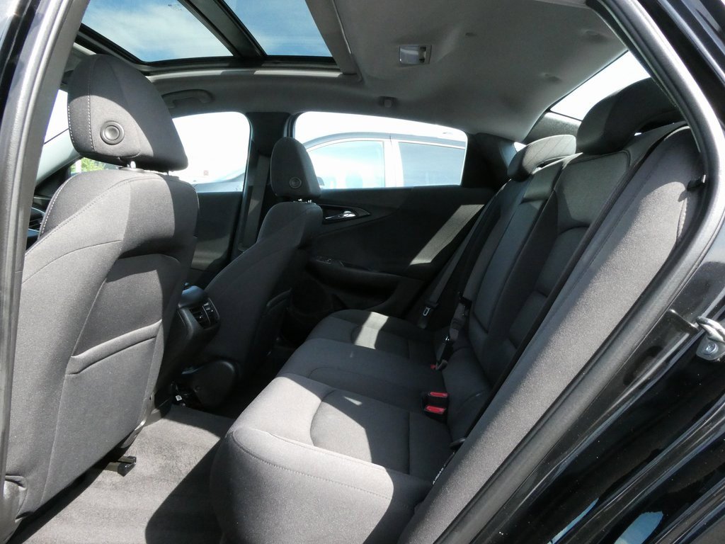 Used 2022 Chevrolet Malibu LT image 34