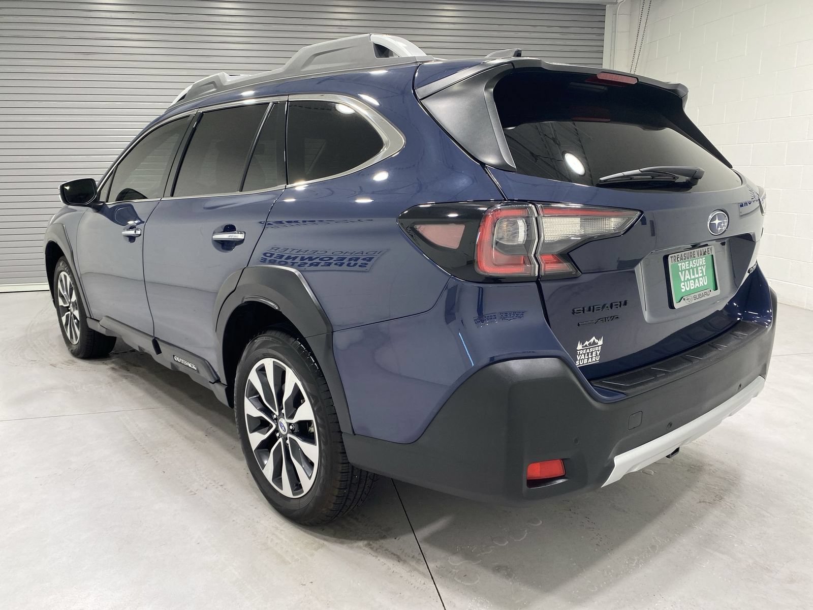 Used 2025 Subaru Outback Touring XT AWD/4WD image 6