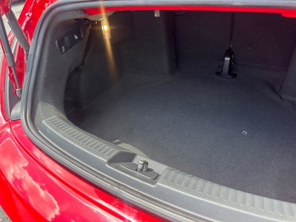 Used 2014 Volkswagen Beetle 1.8T FWD image 33