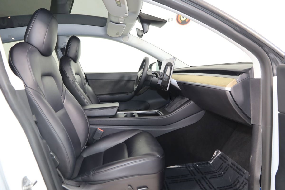 Used 2021 Tesla Model Y Long Range image 14