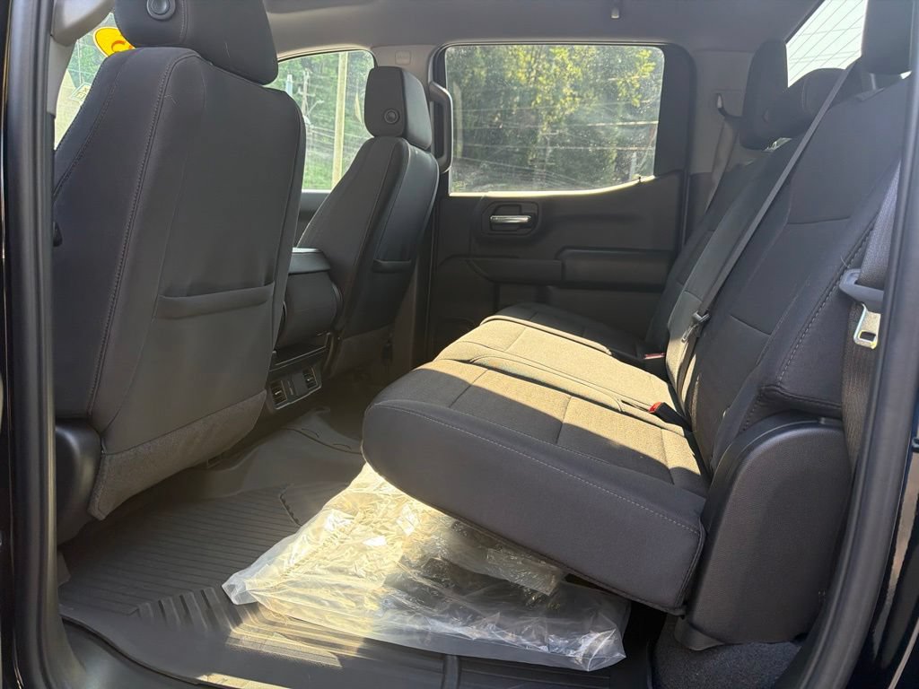 Certified 2025 Chevrolet Silverado 1500 Custom w/ Turbomax Blackout Package AWD/4WD image 12
