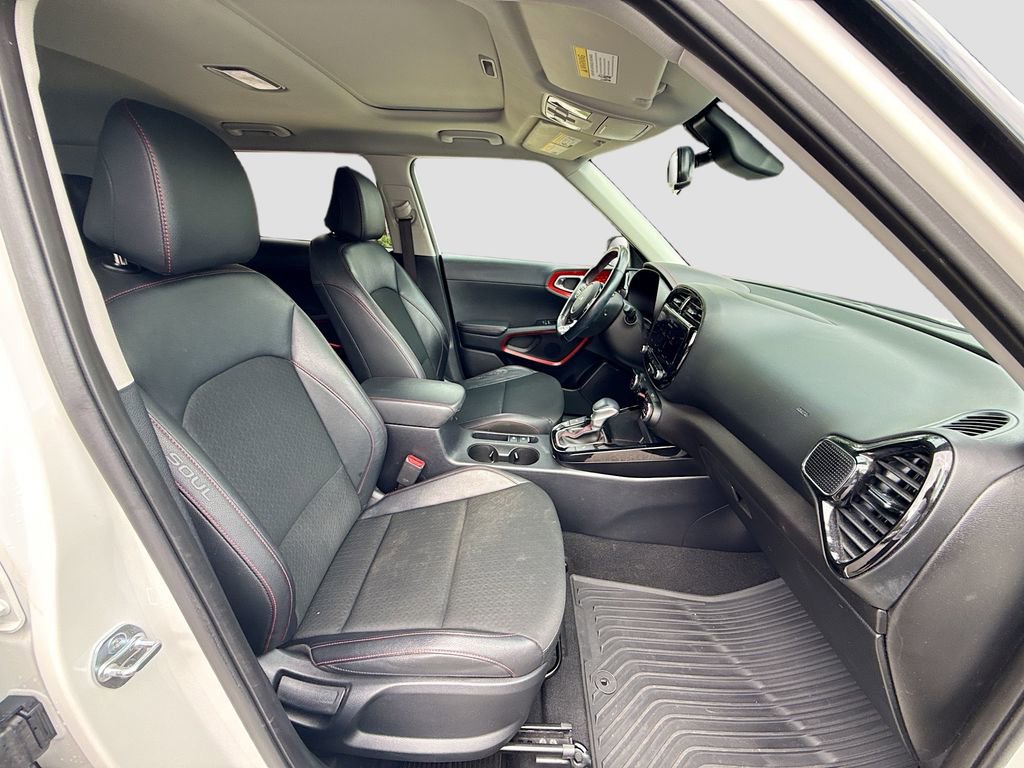 Used 2024 Kia Soul GT-Line w/ GT-Line Technology Package image 29
