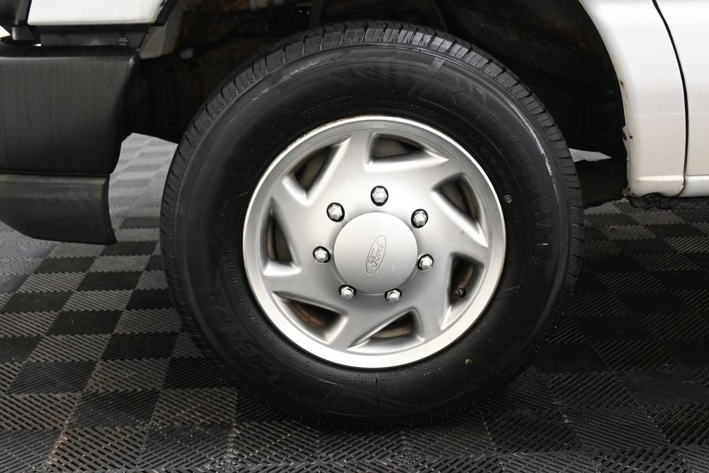 Used 2014 Ford E-150 and Econoline 150 RWD image 26