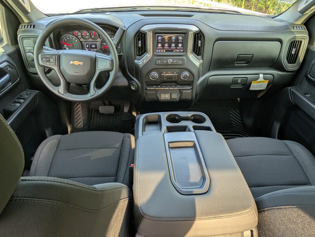 New 2026 Chevrolet Silverado 1500 Custom w/ LPO, Dark Essentials Package RWD image 5