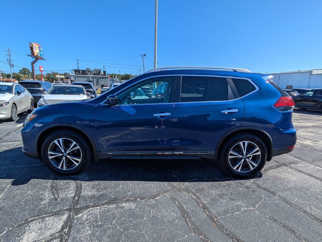 Used 2017 Nissan Rogue SL w/ SL Premium Package FWD image 7