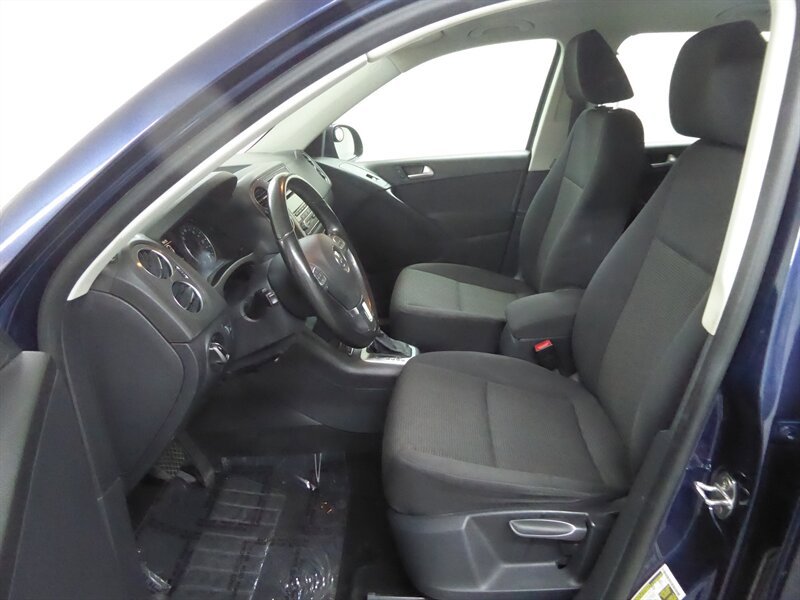 Used 2013 Volkswagen Tiguan S FWD image 17