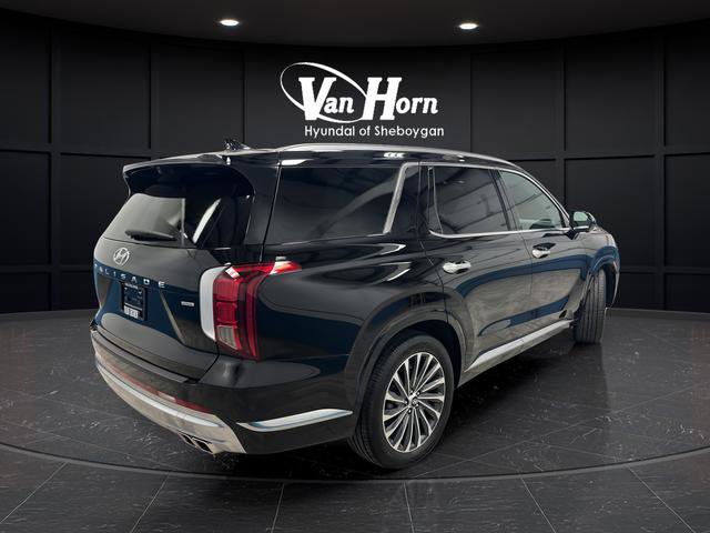 Used 2024 Hyundai Palisade Calligraphy image 3