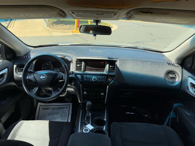 Used 2014 Nissan Pathfinder S image 9