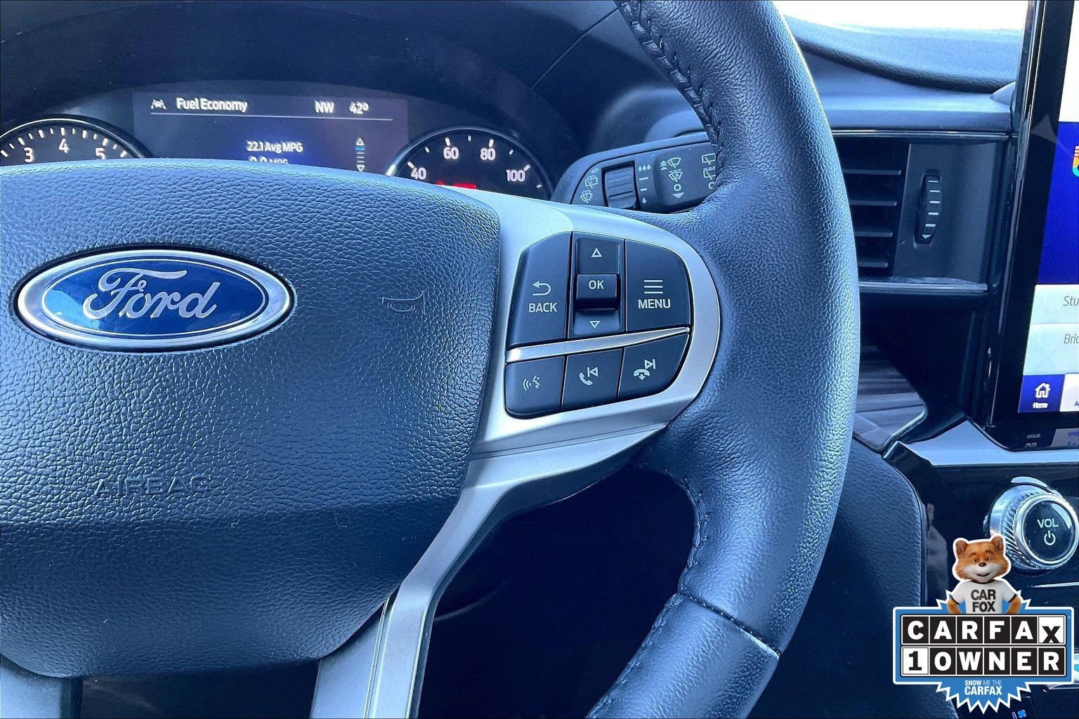 Used 2024 Ford Explorer Limited w/ Limited Technology Package image 24