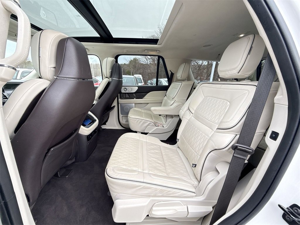 Used 2022 Lincoln Navigator Black Label image 25