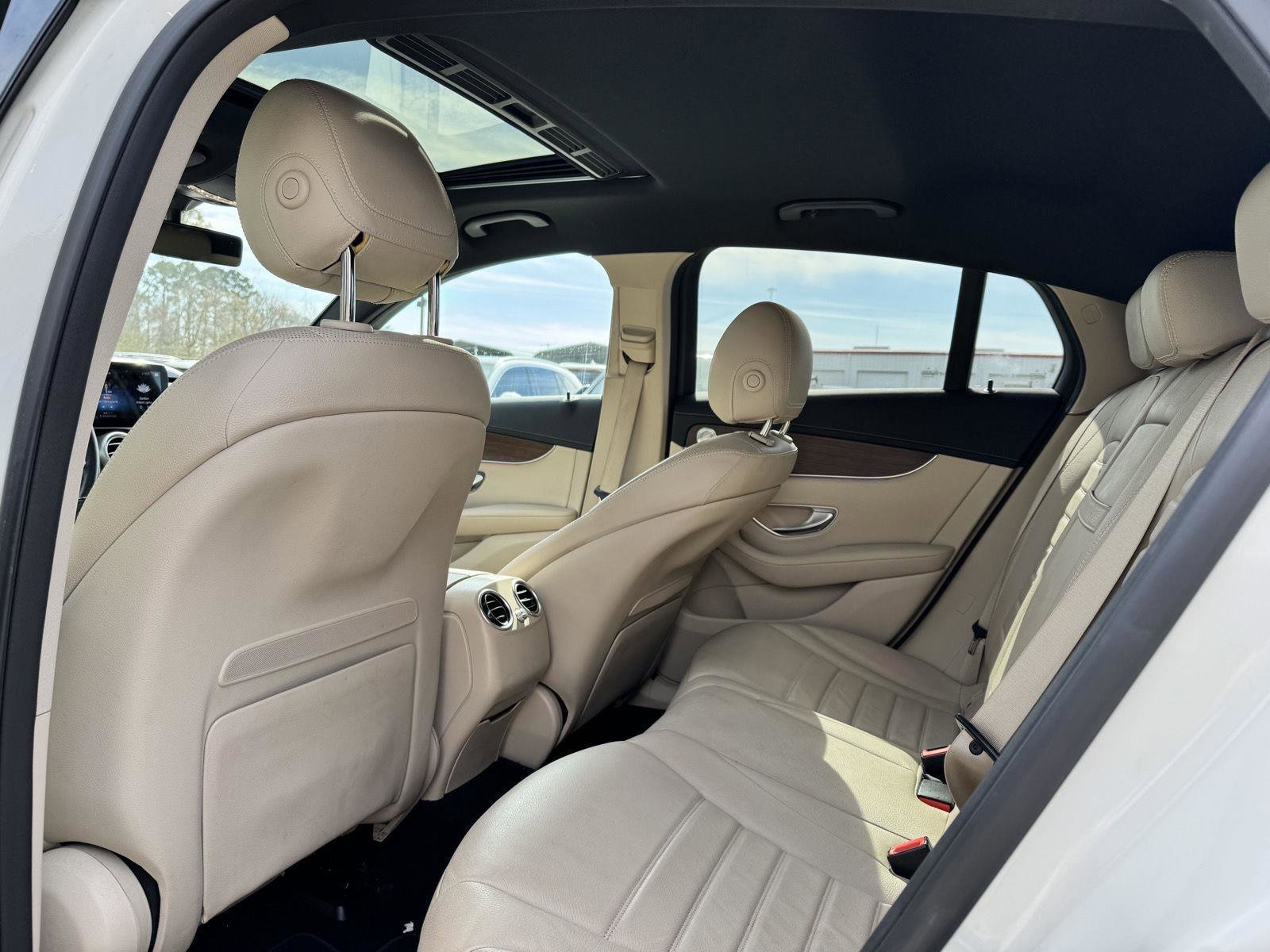 Used 2020 Mercedes-Benz GLC 300 4MATIC Coupe image 16