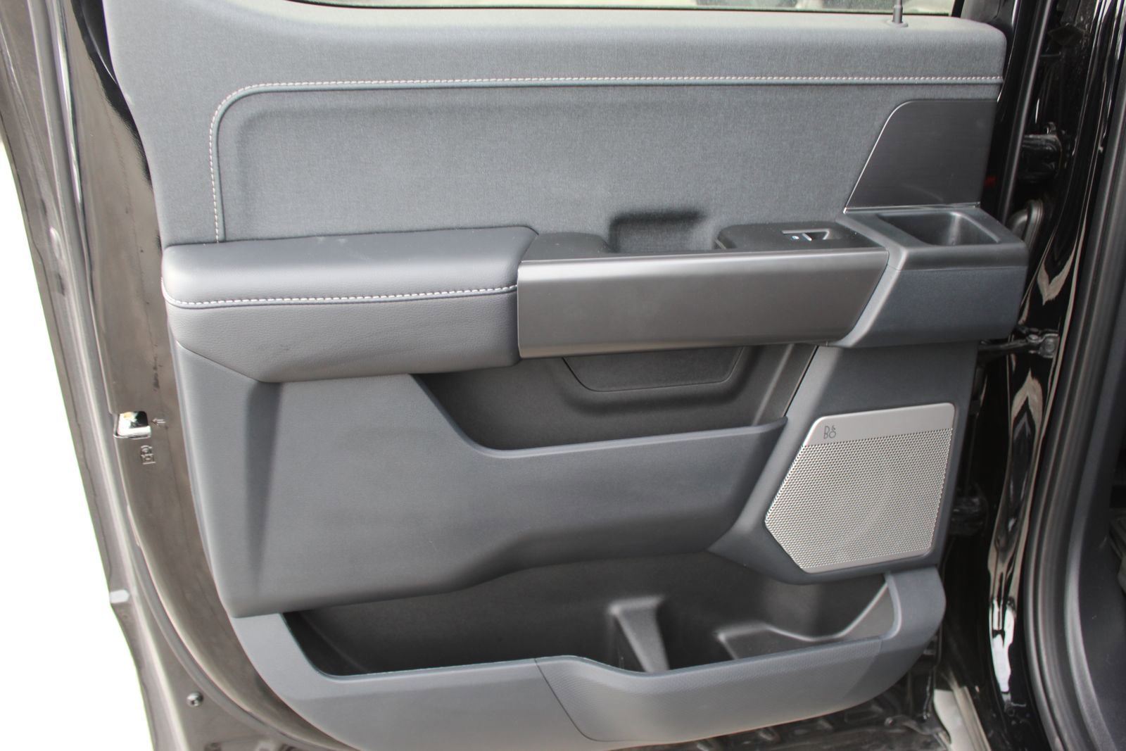 New 2025 Ford F150 Lariat w/ Equipment Group 501A Mid image 22