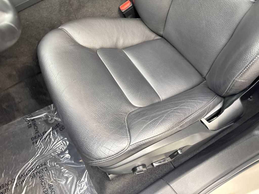 Used 2023 Volvo XC60 B5 Plus FWD image 28