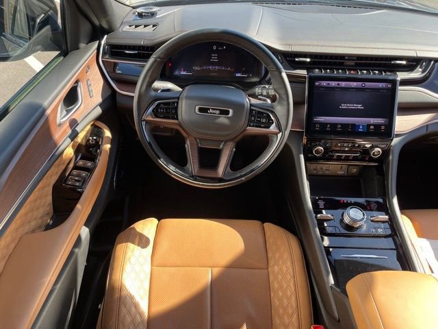 Used 2022 Jeep Grand Cherokee Summit w/ Luxury Tech Group V AWD/4WD image 6