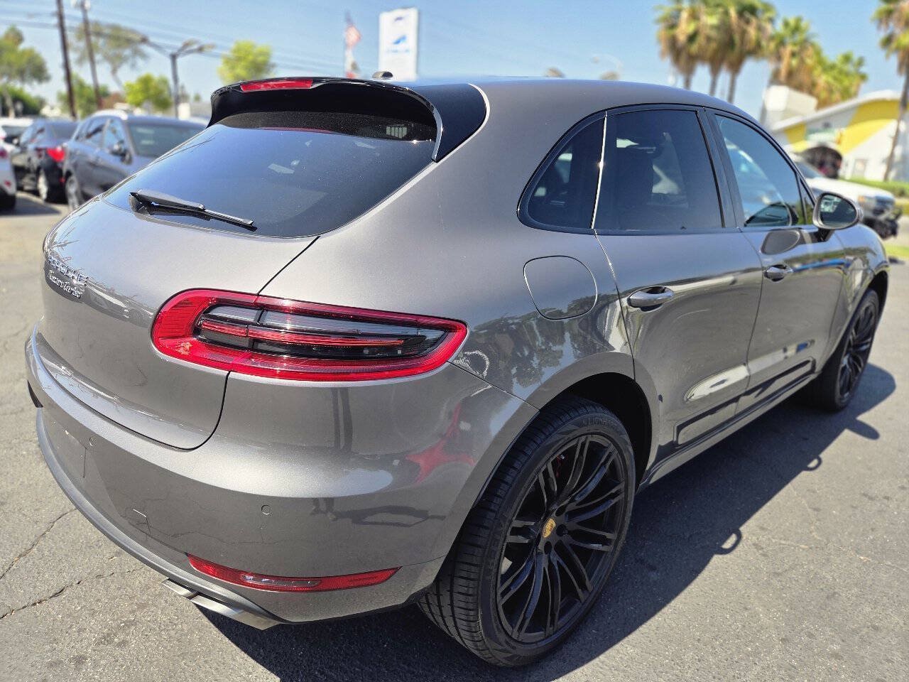 Used 2016 Porsche Macan Turbo AWD/4WD image 20