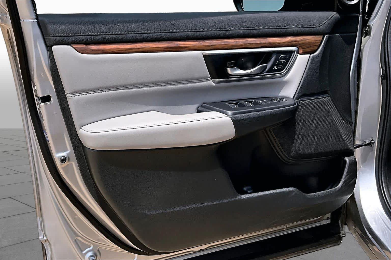 Used 2021 Honda CR-V Touring image 22