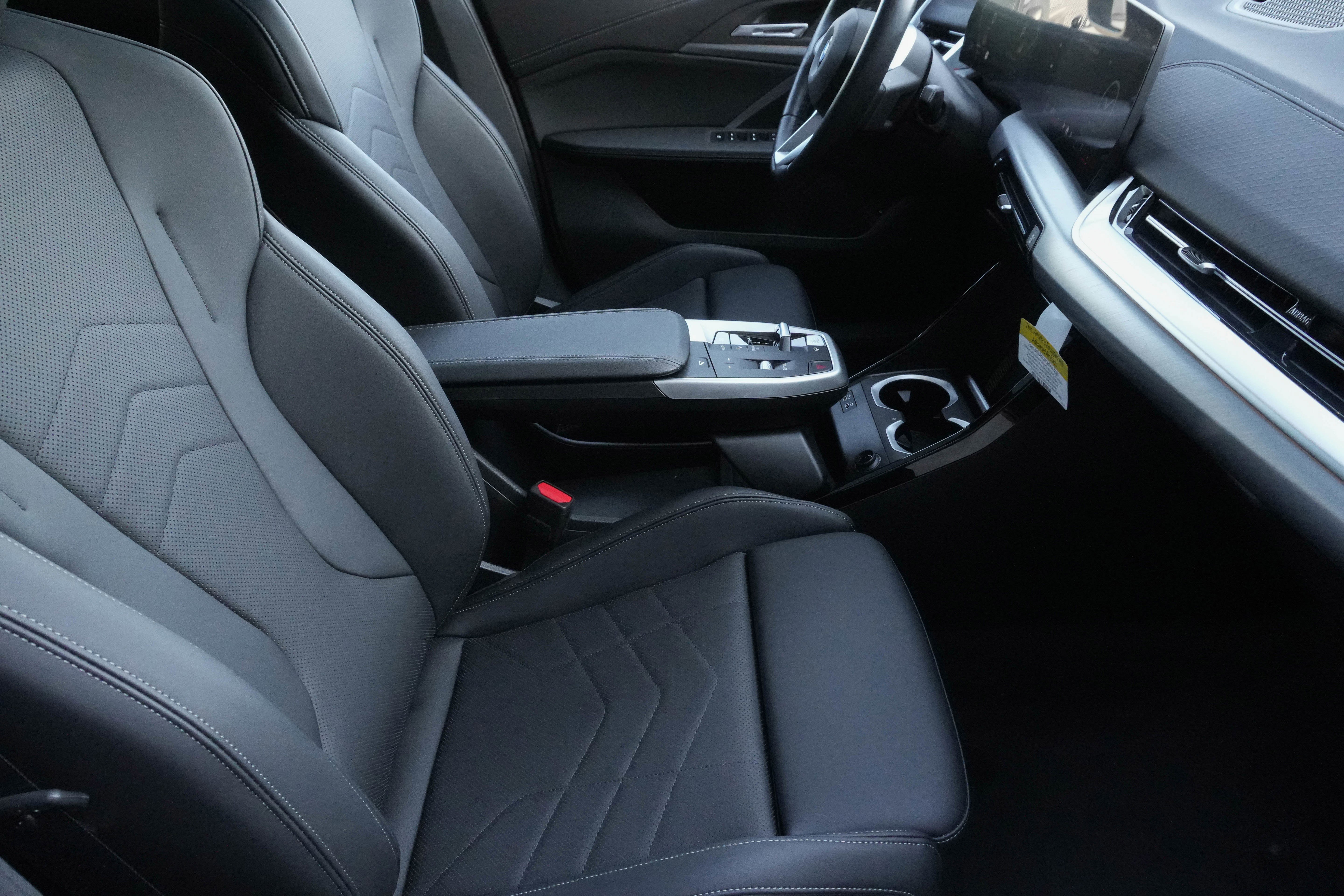 Certified 2026 BMW X2 xDrive28i AWD/4WD image 13