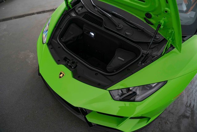 Used 2022 Lamborghini Huracan EVO image 26