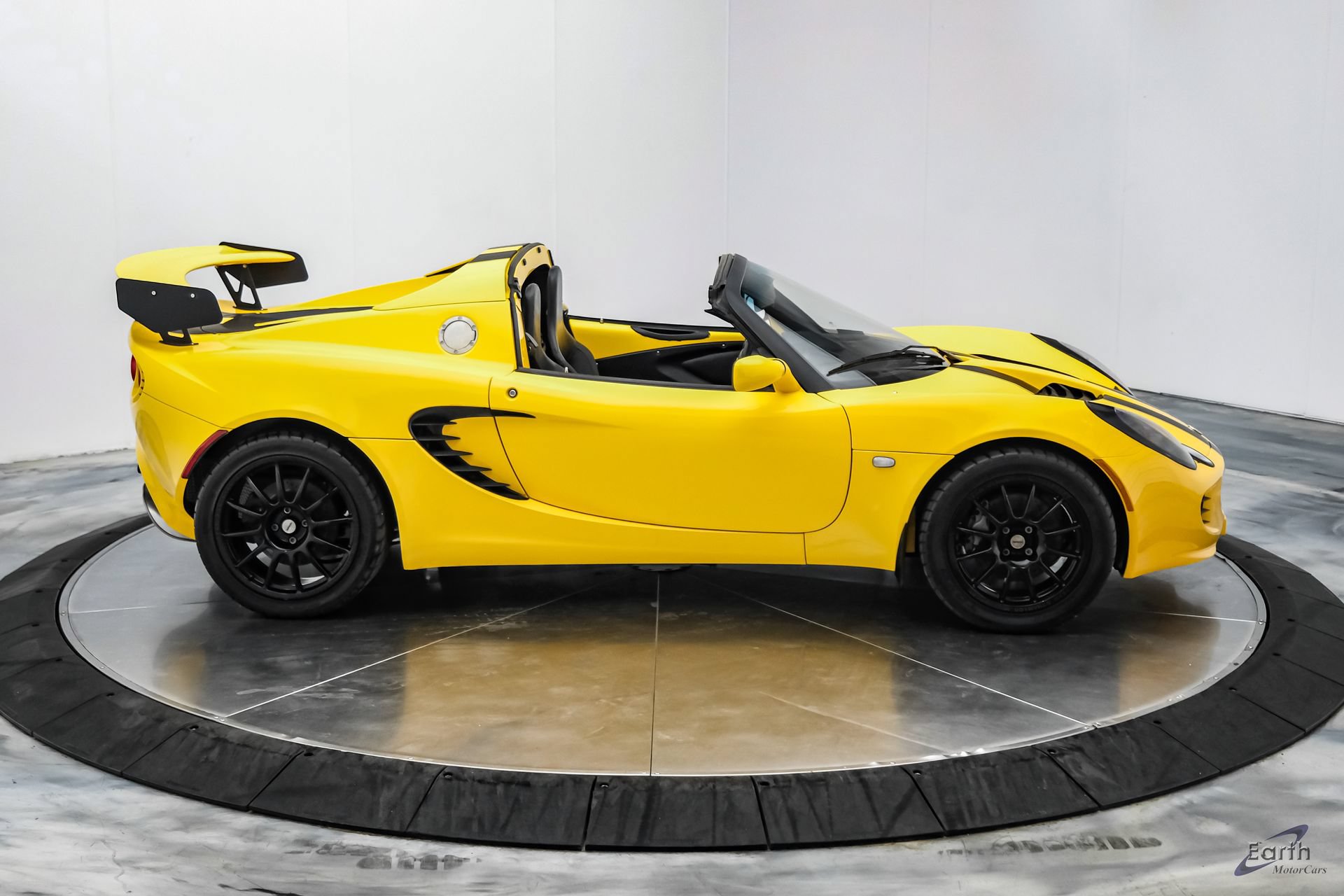Used 2005 Lotus Elise RWD image 22