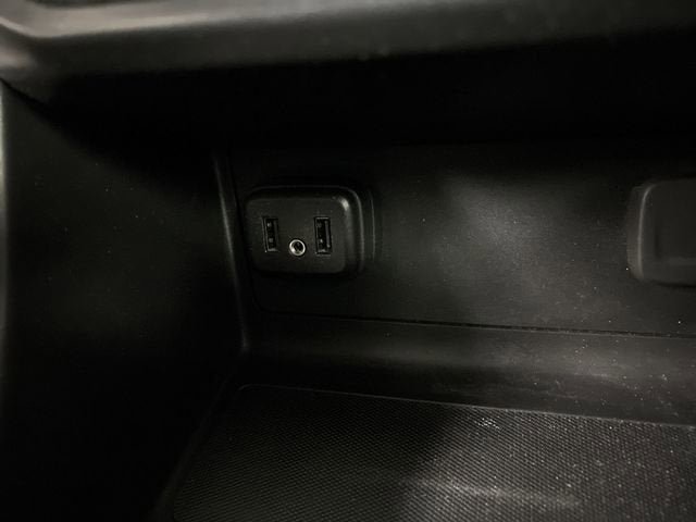 Certified 2020 GMC Canyon SLE w/ Driver Alert Package image 34