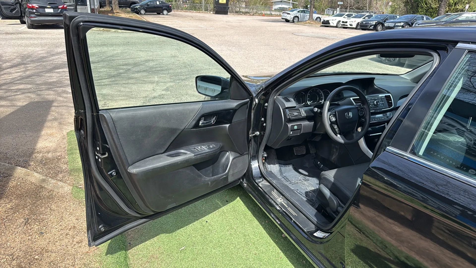 Used 2017 Honda Accord LX image 14