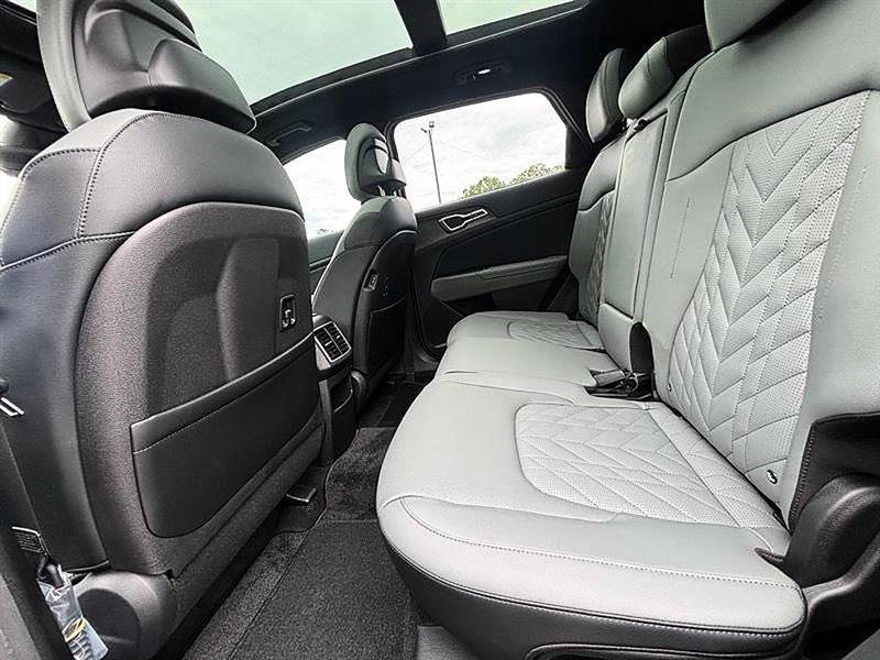 Used 2023 Kia Sportage X-Line w/ X-Line Premium Package AWD/4WD image 36