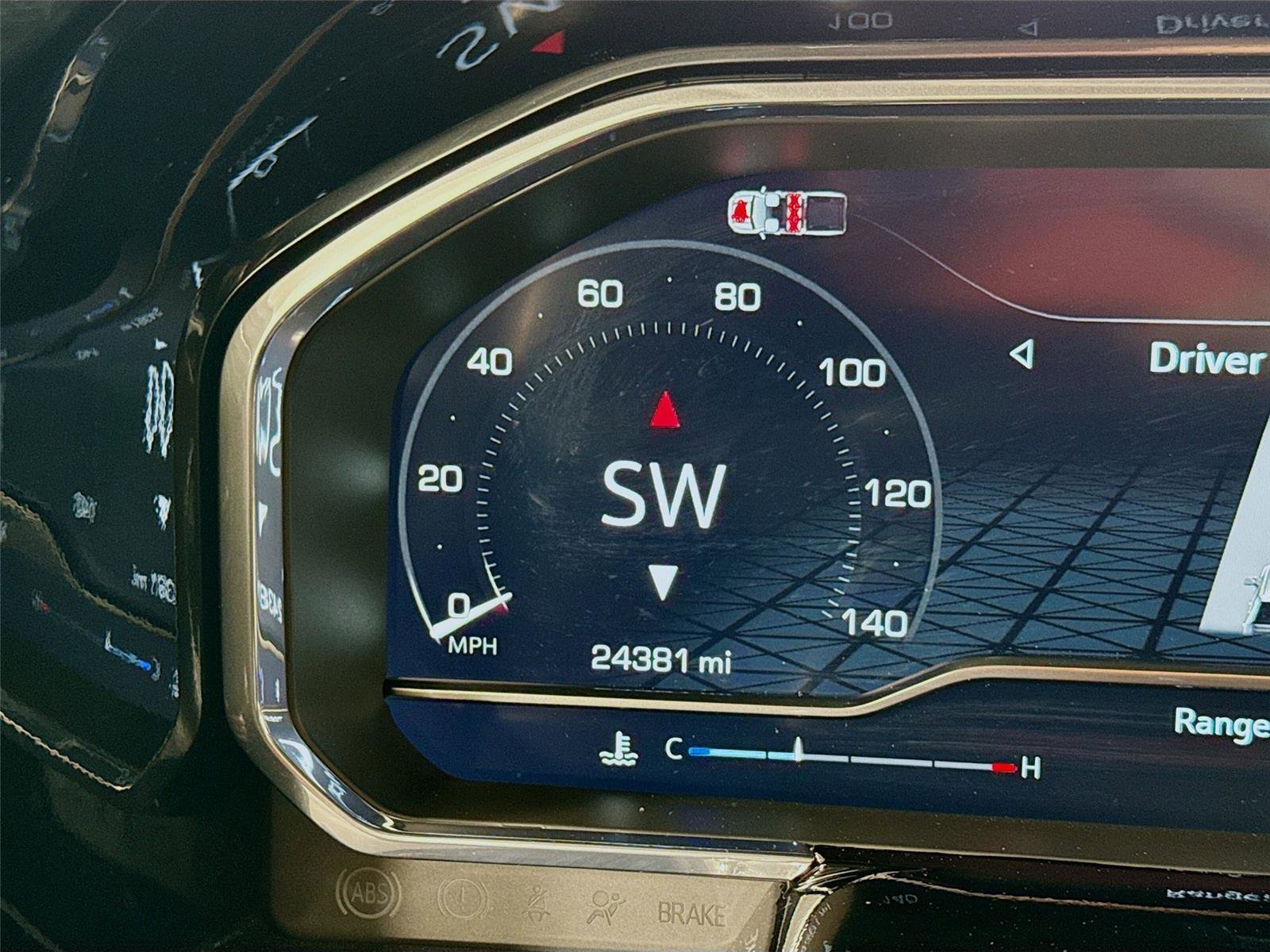 Used 2024 GMC Sierra 1500 SLT image 6