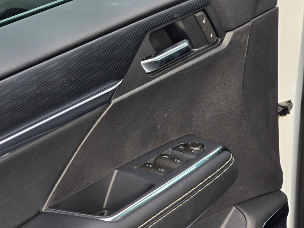 New 2026 GMC Acadia Elevation image 37