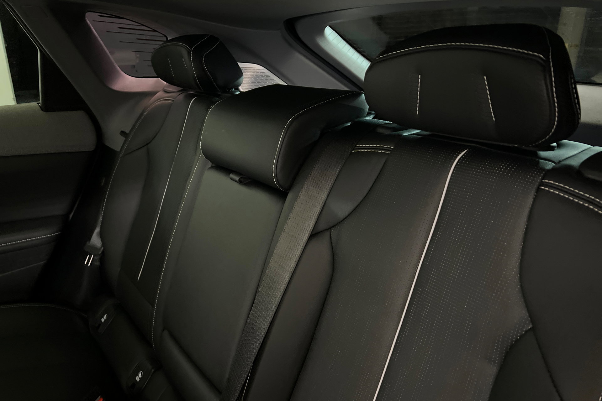 New 2026 Cadillac Optiq Sport 2 w/ LPO, Floor Liner Package AWD/4WD image 21