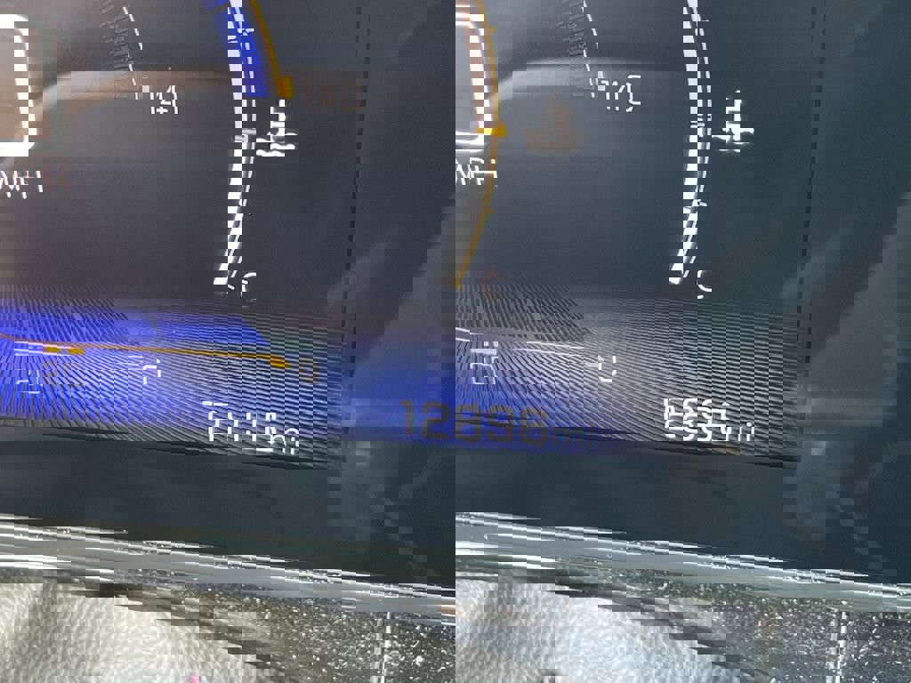 Used 2025 Chevrolet Trax RS w/ Driver Confidence Package image 31