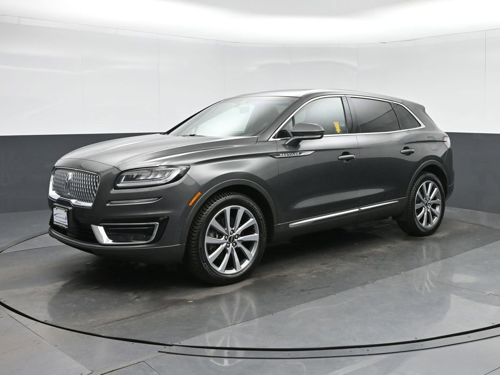 Used 2019 Lincoln Nautilus Select image 3