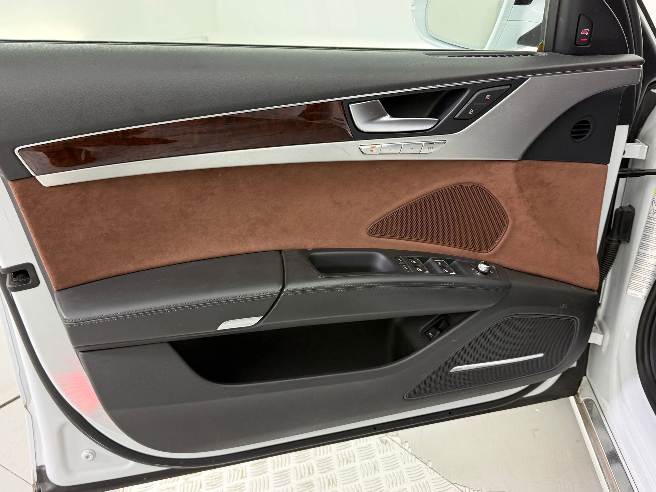 Used 2013 Audi A8 3.0T image 13