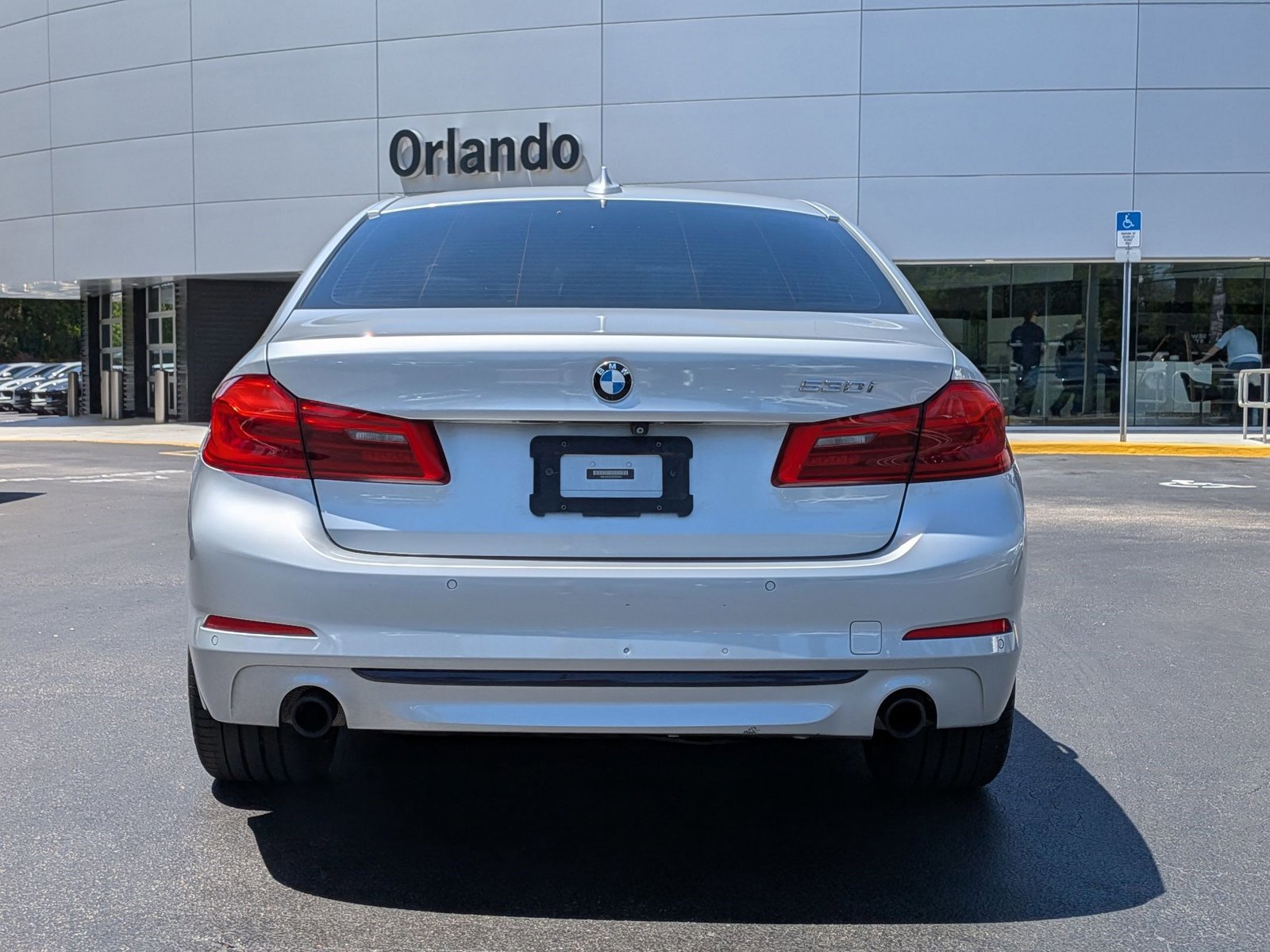 Used 2018 BMW 530i RWD image 10