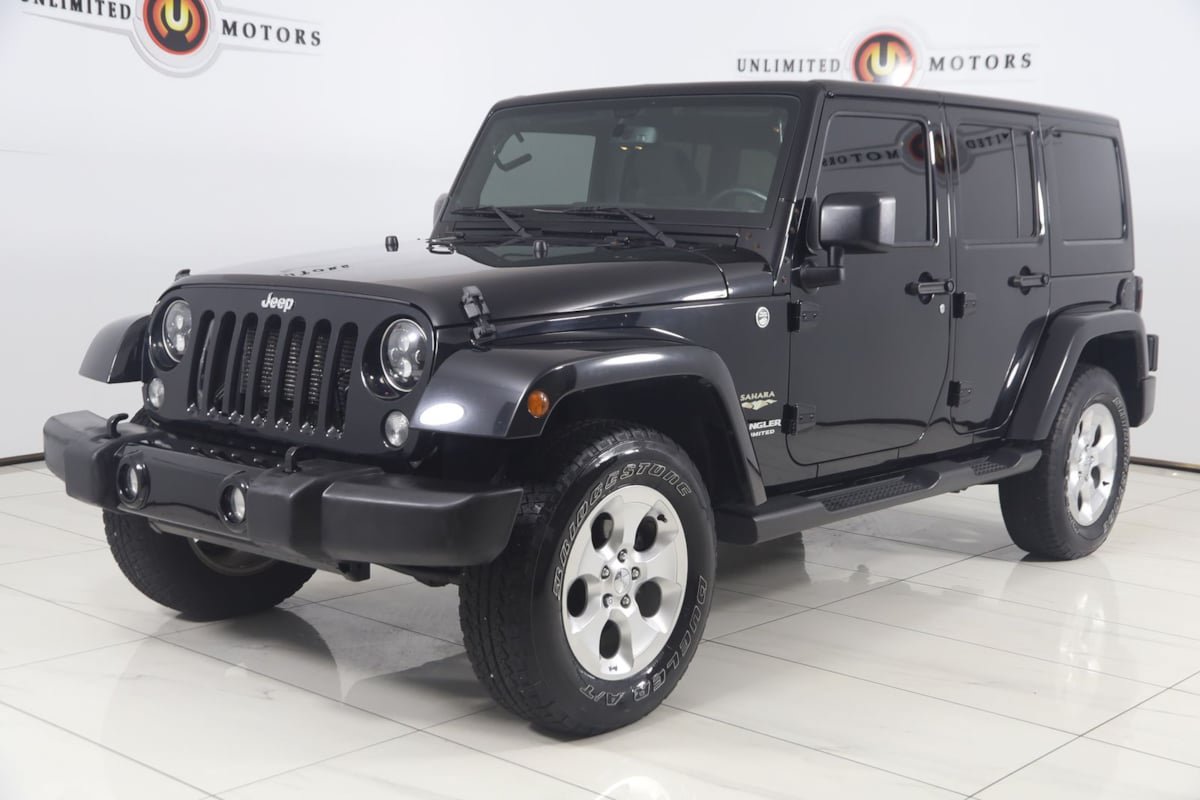 Used 2015 Jeep Wrangler Unlimited Sahara w/ Connectivity Group AWD/4WD image 5