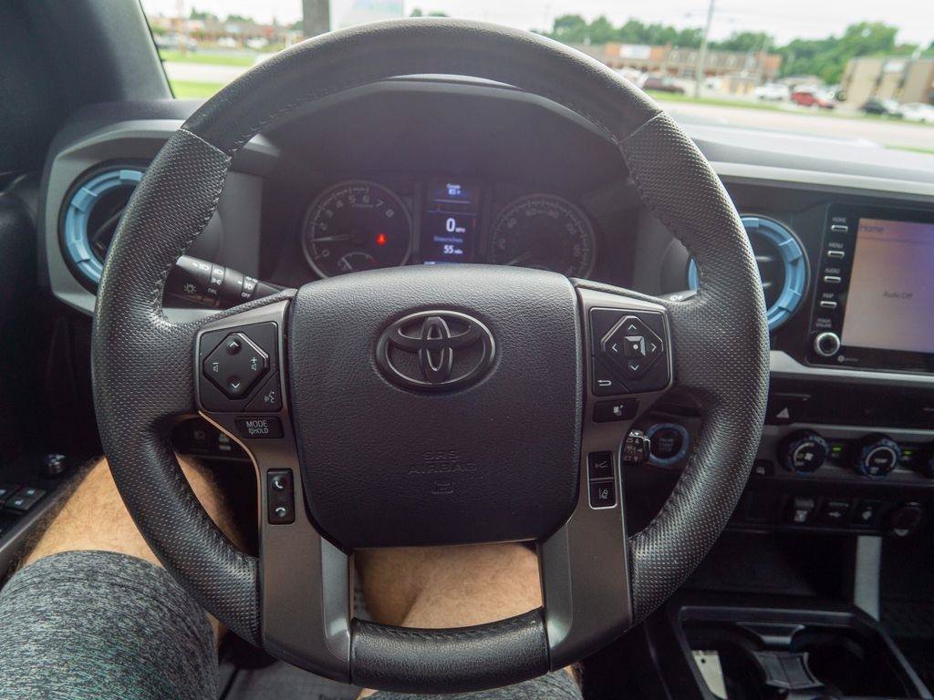 Used 2020 Toyota Tacoma TRD Sport RWD image 19