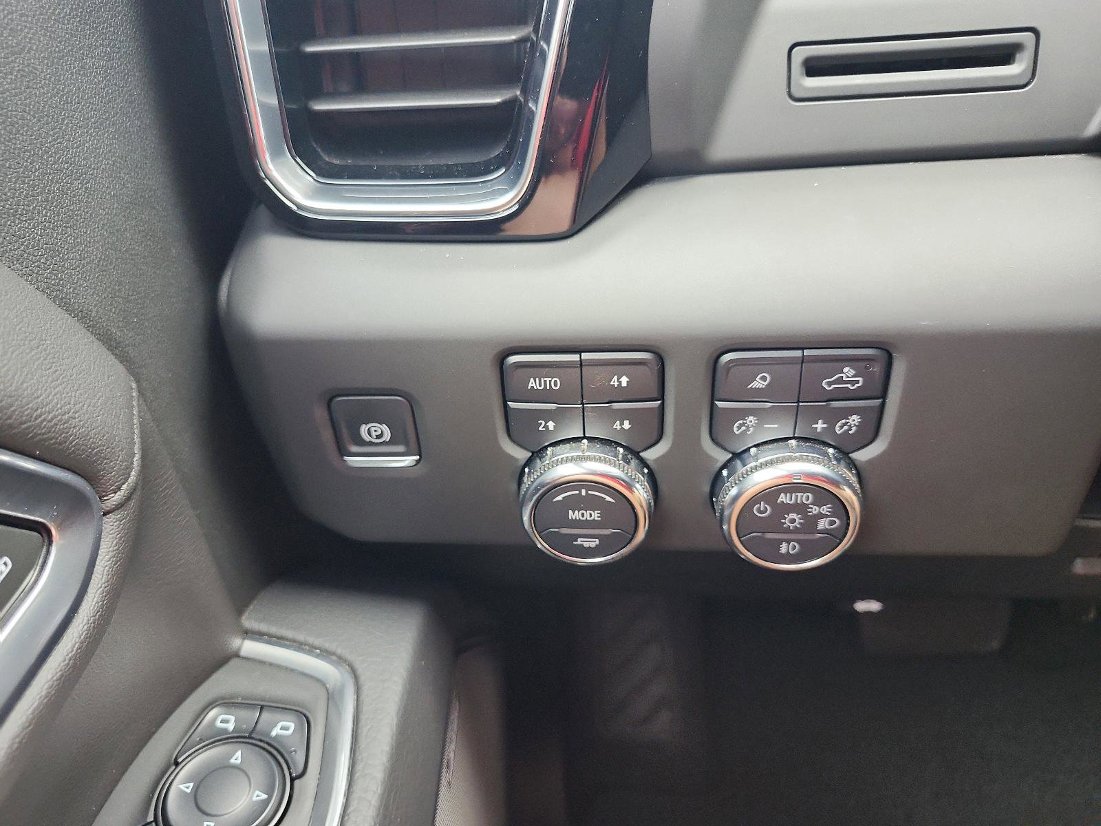 Certified 2025 GMC Sierra 2500 Denali AWD/4WD image 24