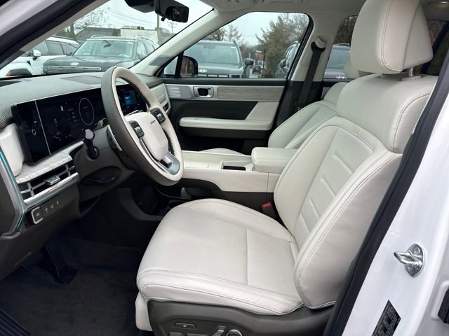 Certified 2025 Hyundai Santa Fe Calligraphy image 9